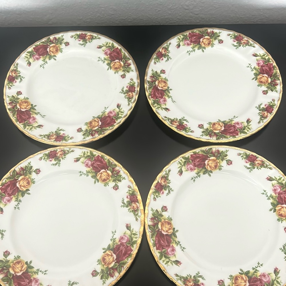 Set of 4 salad plates